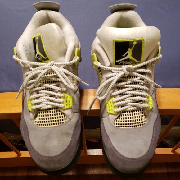 Jordan 4 SE 95 NEON GRAY & WHITE - Picture 4 of 7